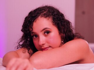 EmilyStoners shows sex amateur